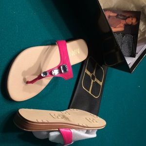 Iman thongs w/rhinestone new never worn in Fuchsia